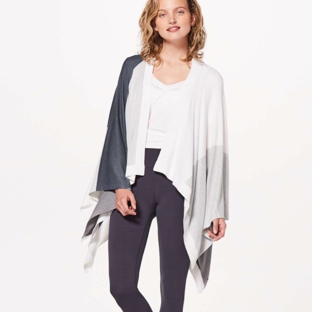 Lululemon Hatha Wrap Nebula Raceway Grey White